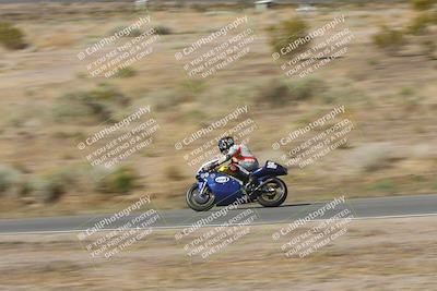 media/Apr-20-2025-AHRMA (Sun) [[393a79c373]]/Race/Group 11 early race/Turn 4b/